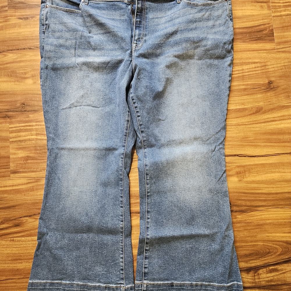 Lane Bryant Flex Magic Mid-= Blue Flare Wide Leg Jeans